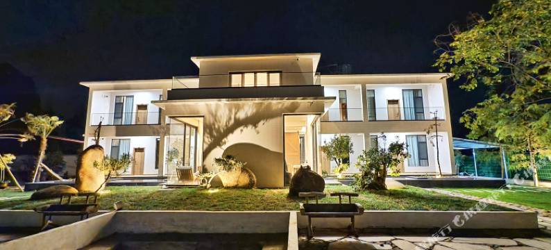 小石驿民宿(三义国际机场店)图片