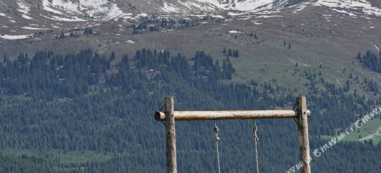 琼库什台听岚山庄图片