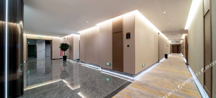 亿达观澜酒店(伊宁开发区火车站店)图片