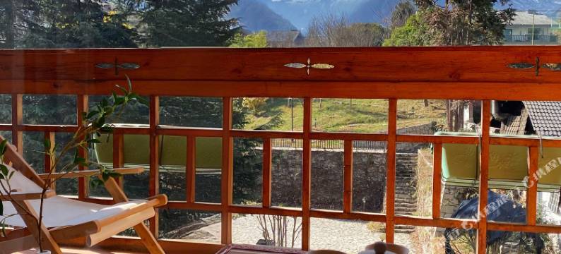 遇涧·遥远的山精品民宿(海螺沟景区店)图片