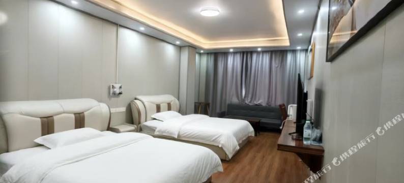 西藏日土溪云假日酒店图片