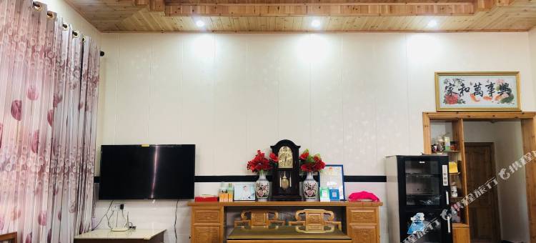 婺源石城赏枫人家(石城红枫叶景区店)图片