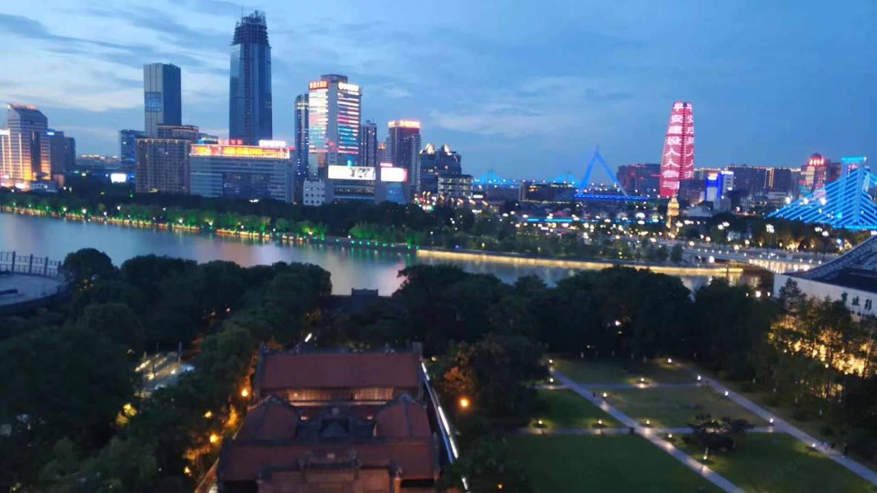 天港漫非酒店(宁波天一广场东门口地铁站店)图片