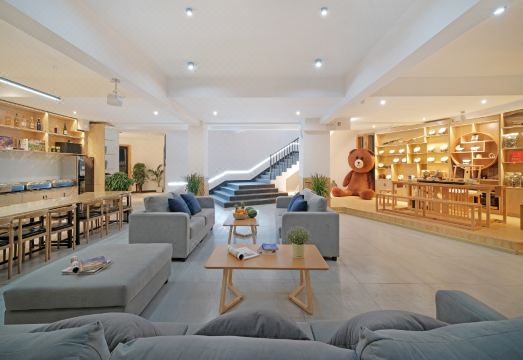 Jinwushe Friendly Ballad Oxygen and Atmosphere B&B (Shangri-La Dukezong Ancient Town Branch) Hotel Overview