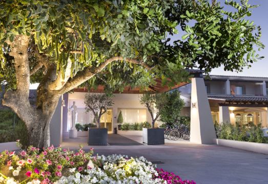 Hotel San TeodoroHotel Overview