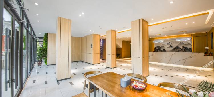 如家颐悦丽晶清雅假日酒店(沈阳中街故宫店)图片