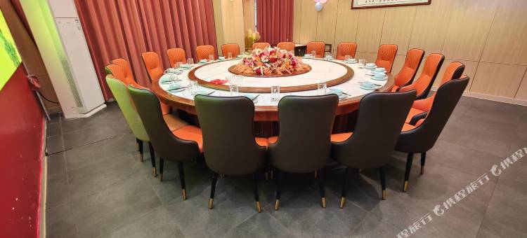 皇家酒店(佛山大沥汽车站店)图片