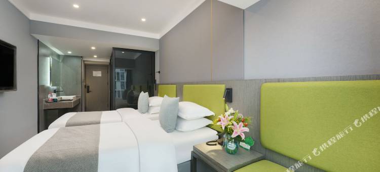 悦享·轻居酒店(经开万达广场高铁站店)图片