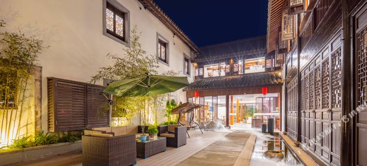 花筑·鉴水阁·越韵千年·闲庭雅聚美宿(鉴湖柯岩风景区店)图片