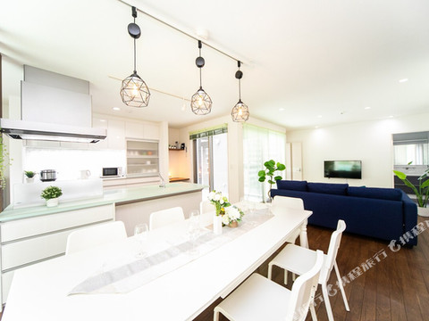 Shiga Lakeside Villa