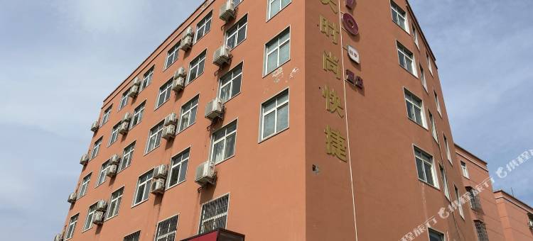 OYO信阳星期天时尚快捷宾馆图片