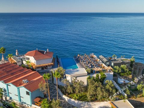 Ada港口酒店 - 限成人