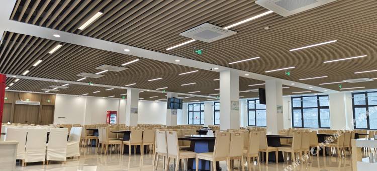 磐安红庭学府酒店图片