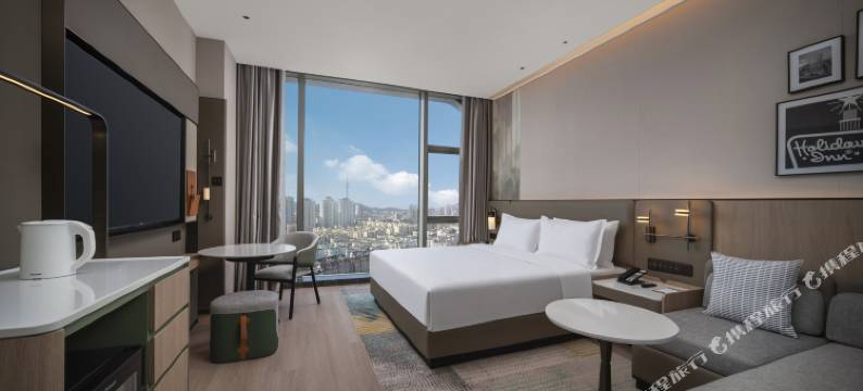 青岛中央商务区假日酒店图片