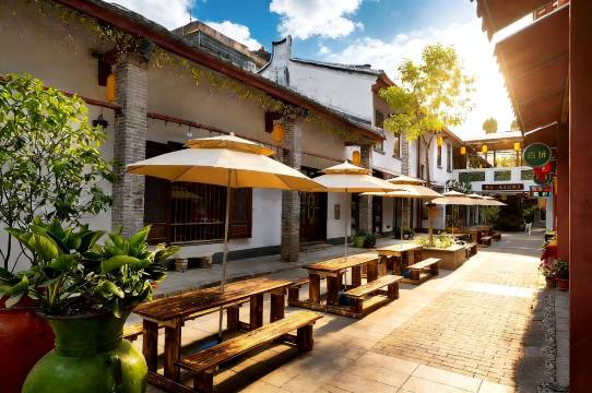 郡城•逸庭院酒店(潮州古城牌坊街店)