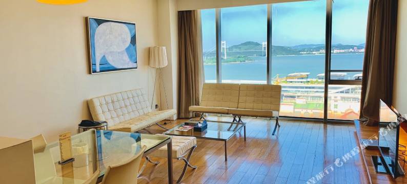 广州南沙珠江三角洲世贸中心大厦图片