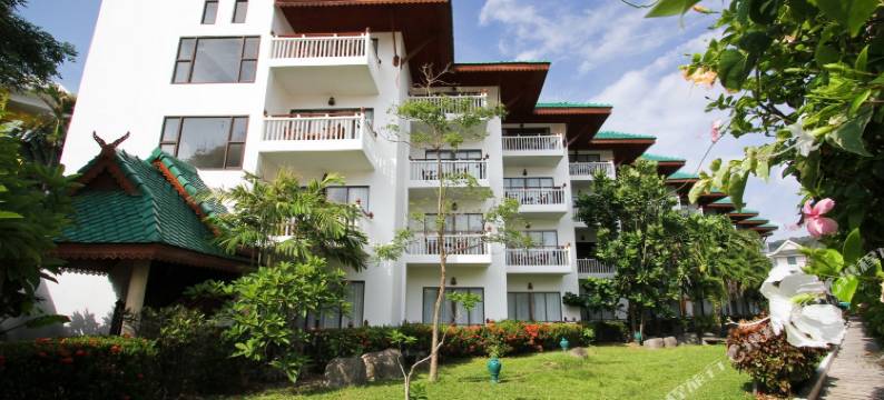 班卡伦布里度假酒店(Baan Karonburi Resort)图片