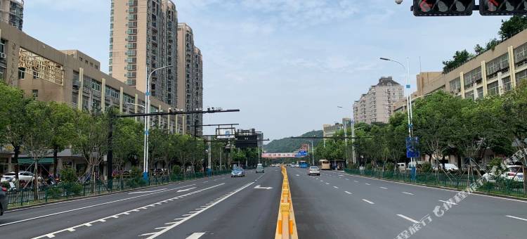 易佰酒店(杭州火车南站店)图片