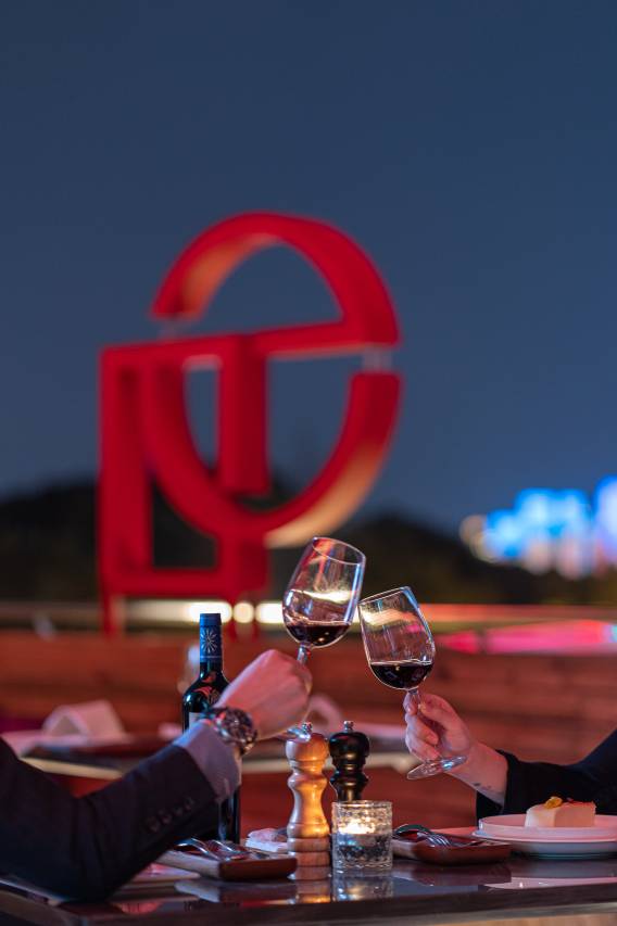 武汉江滩世茂凡象酒店图片