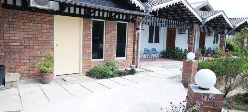 彭多克穆阿拉木屋(Pondok Muara Chalet)图片