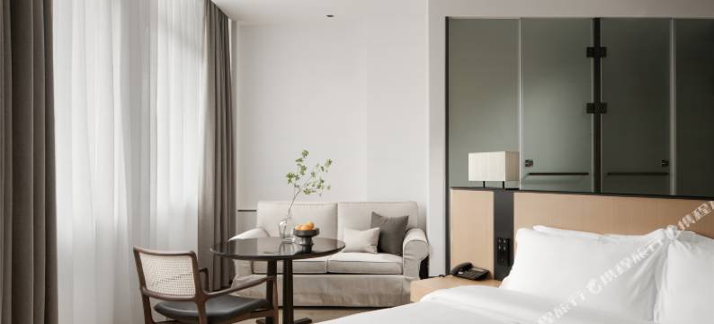 SFEEL设计师酒店(成都浣花溪公园店)图片