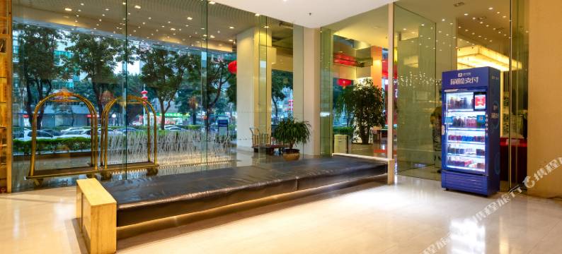 珠海凯迪克酒店(海滨泳场情侣路店)图片