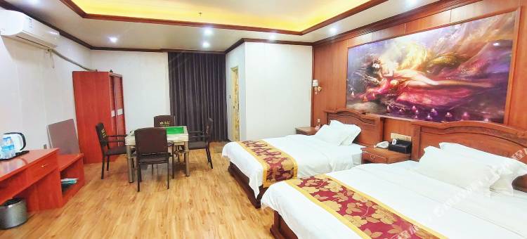 绿宝树商务酒店(防城区嘉乐城店)图片