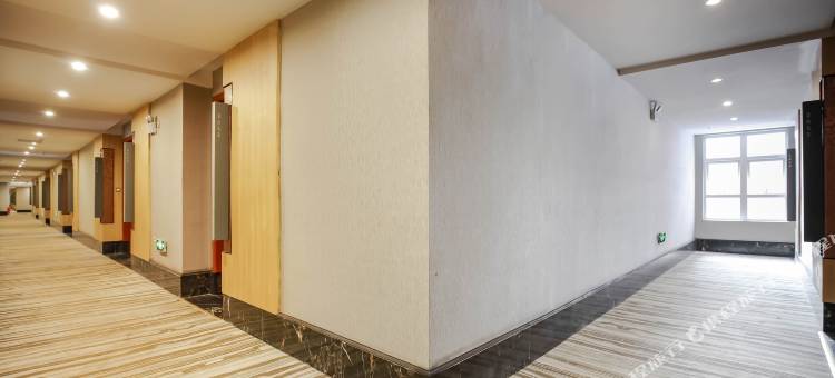 广州久龙精品酒店(余庆上城苑店)图片