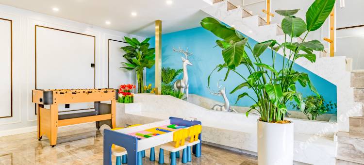 宜必思尚品酒店(昆明高新区吾悦广场店)图片