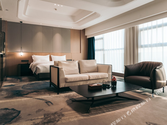 长兴金陵雷迪森大酒店