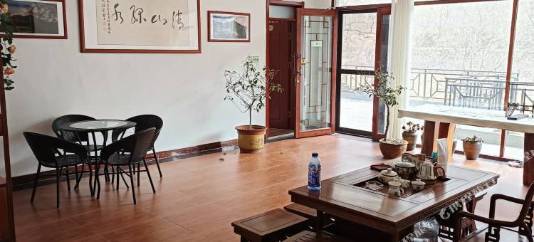 平邑金源山舍民宿图片
