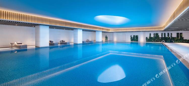 青岛金水套房假日酒店图片