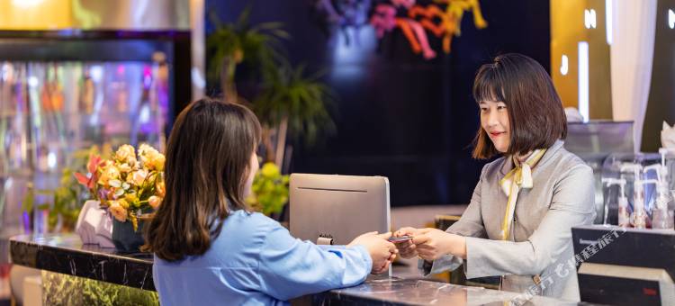 雅格欢聚酒店(宜昌滨江公园CBD购物中心店)图片