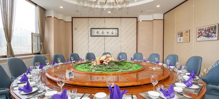 宜采凯旋酒店(西宁火车站中惠万达广场店)图片