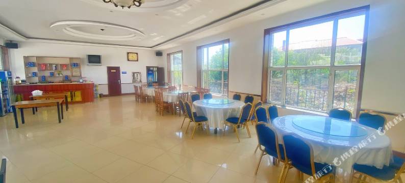 镜泊湖瀑布山庄图片