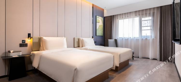 洛阳火车站大卫天地亚朵酒店图片