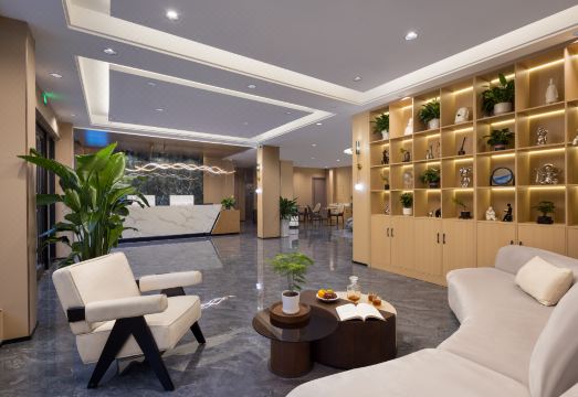 Feng Huang Jun Shang Hotel (Feng Huang Ancient Town Scenic Area, Feng Huang Bridge Branch) Hotel Overview