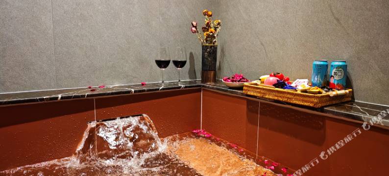 十三月温泉民宿(忻州古城店)图片