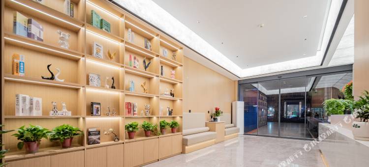 星辰云上酒店(长安大学城航天城地铁站A口店)图片