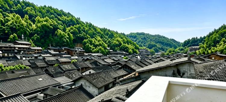 半山听雨观景美宿(肇兴侗寨店)图片