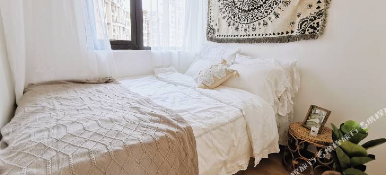 重庆黎香湖楼王湖景洋房民宿图片