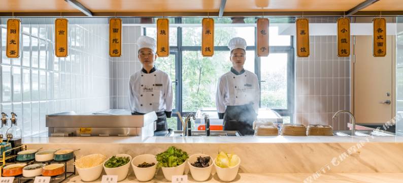 杭州黄龙万科学院路亚朵酒店图片