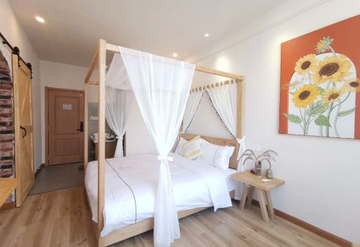 Fuxian Lake Yunli Inn Hotel Overview