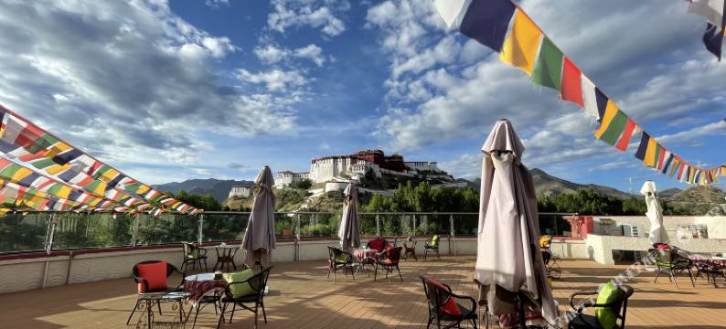 雪莲花富氧观景酒店(拉萨布达拉宫店)图片