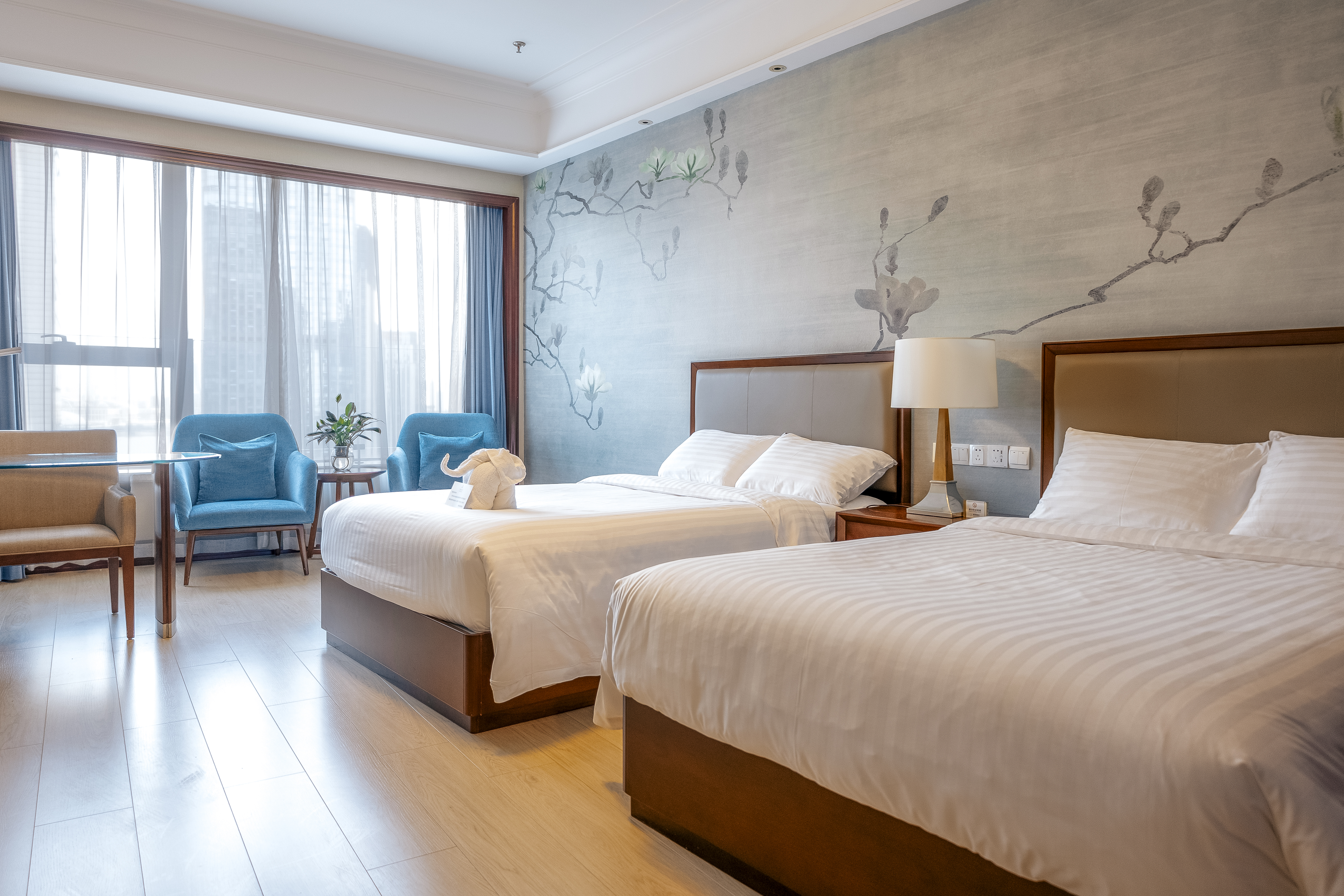 Xinyi Hotel Hangzhou Over view