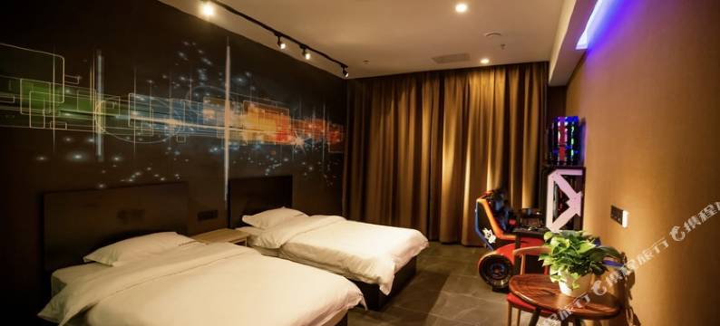 IN ONE星际电竞酒店(郑州中博博览中心地铁站店)图片