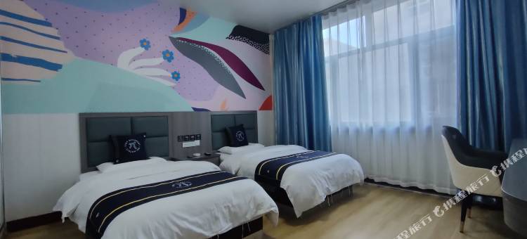 派酒店(榆林老街南门汽车站店)图片