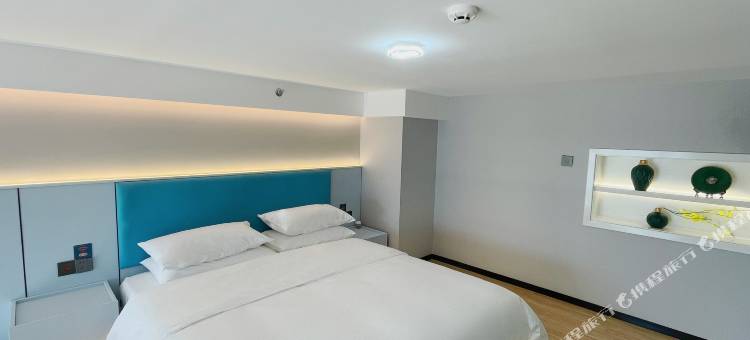 美宿loft海景高空公寓(龙光世纪商务中心店)图片