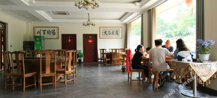 柳林湾观景度假美宿(泾县水墨汀溪风景区店)图片