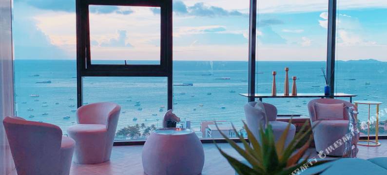 THE BASE芭堤雅海景酒店公寓(芭提雅中央商场海滩店)(the base sea view holiday)图片